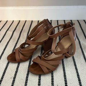 Tan faux leather strappy heeled sandals Size 8
